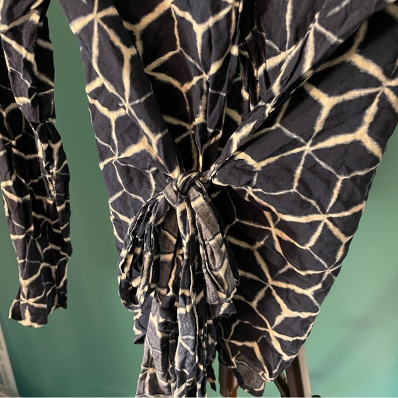 Sz 12 Cotton batik blouse - Picture 2 of 8